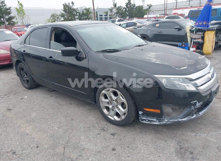 2011 Ford Fusion SE (VIN 3FAHP0HA2BR322918) main photo