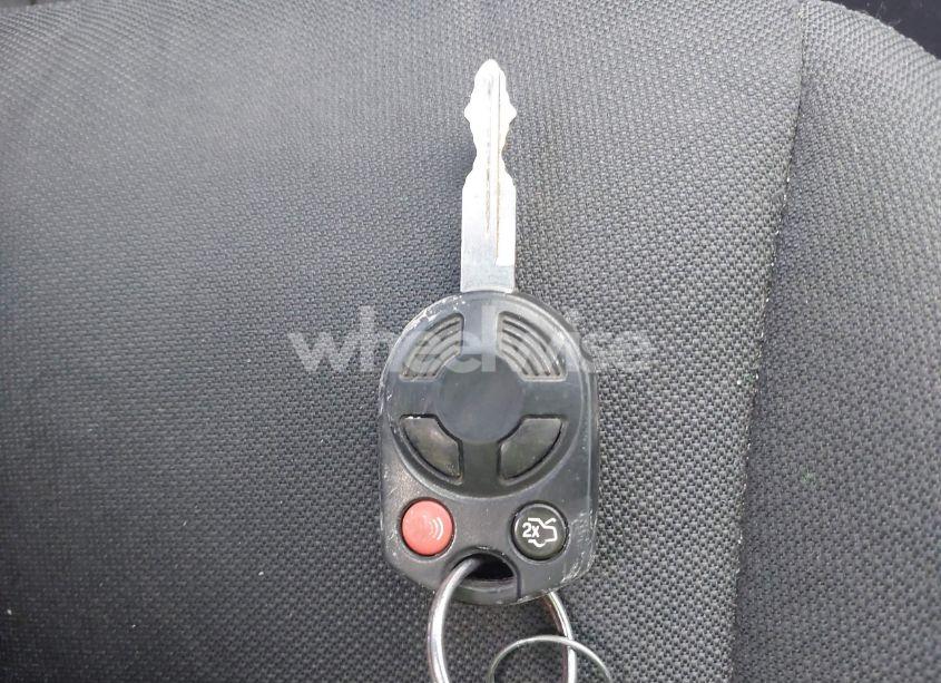 Photo 11 of 2011 Ford Fusion SE (VIN 3FAHP0HA2BR332929)