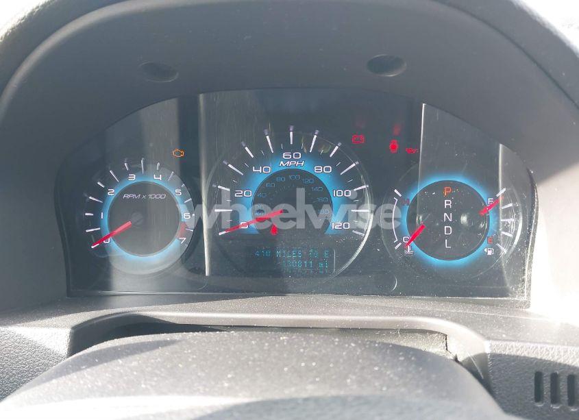 Photo 7 of 2011 Ford Fusion SE (VIN 3FAHP0HA2BR332929)