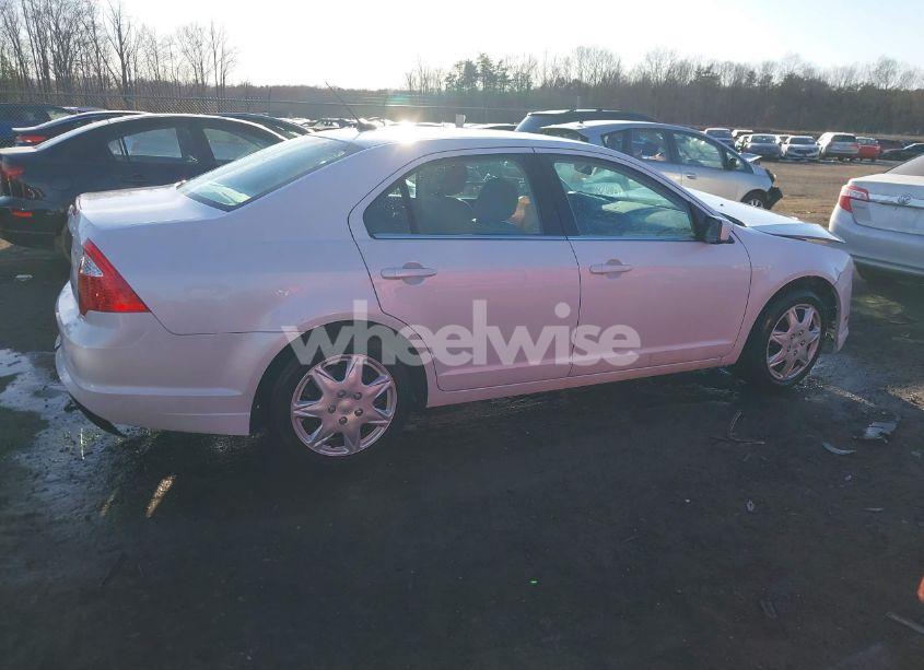 Photo 13 of 2011 Ford Fusion SE (VIN 3FAHP0HA2BR339878)