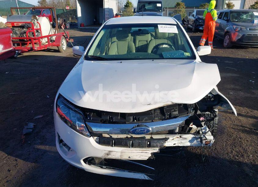 Photo 6 of 2011 Ford Fusion SE (VIN 3FAHP0HA2BR339878)