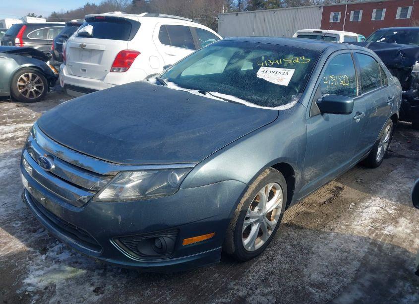 Photo 2 of 2012 Ford Fusion SE (VIN 3FAHP0HA2CR101210)