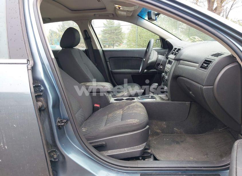 Photo 5 of 2012 Ford Fusion SE (VIN 3FAHP0HA2CR113907)