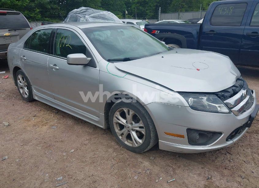 2012 Ford Fusion SE (VIN 3FAHP0HA2CR155977) main photo