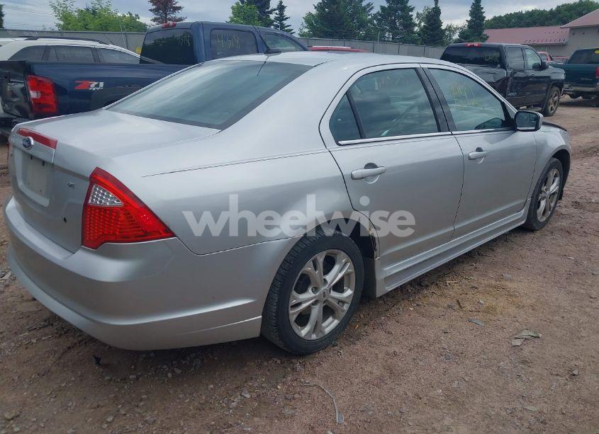 Photo 4 of 2012 Ford Fusion SE (VIN 3FAHP0HA2CR155977)