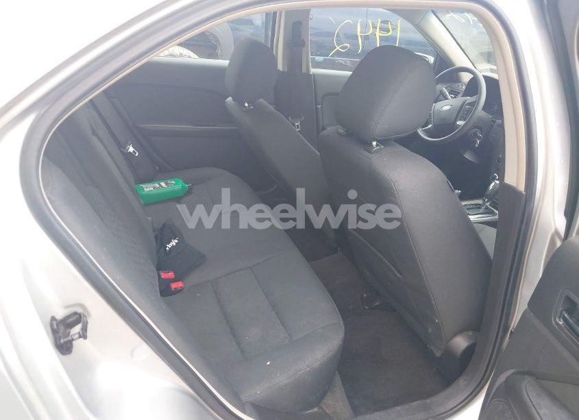 Photo 8 of 2012 Ford Fusion SE (VIN 3FAHP0HA2CR155977)