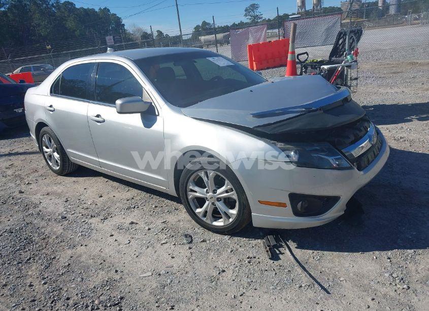 2012 Ford Fusion SE (VIN 3FAHP0HA2CR165165) main photo