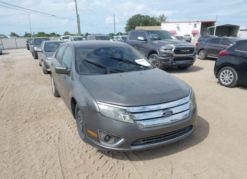 2012 Ford Fusion SE (VIN 3FAHP0HA2CR233464) main photo