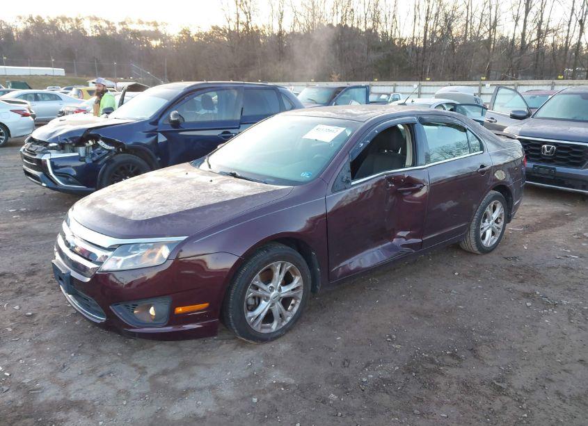 Photo 2 of 2012 Ford Fusion SE (VIN 3FAHP0HA2CR282373)
