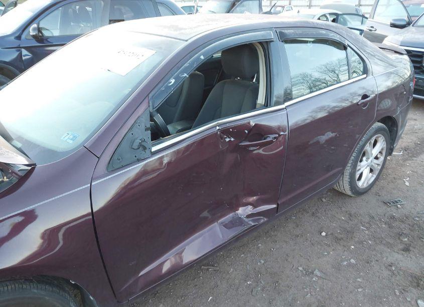 Photo 6 of 2012 Ford Fusion SE (VIN 3FAHP0HA2CR282373)