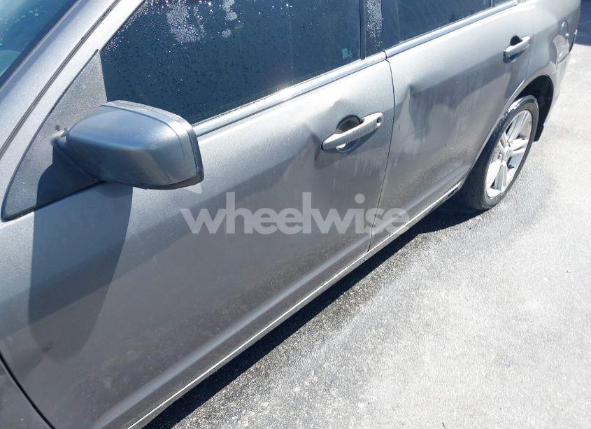 Photo 12 of 2012 Ford Fusion SE (VIN 3FAHP0HA2CR295740)