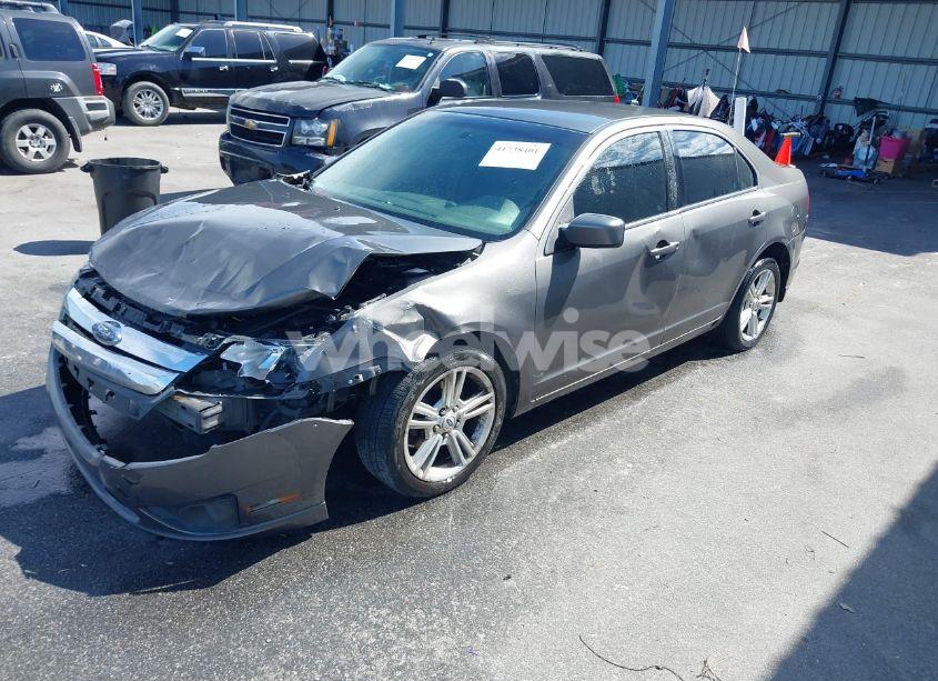 Photo 2 of 2012 Ford Fusion SE (VIN 3FAHP0HA2CR295740)