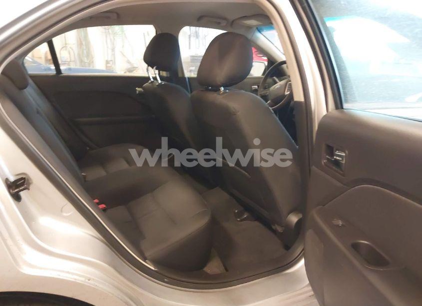 Photo 8 of 2012 Ford Fusion SE (VIN 3FAHP0HA2CR316215)