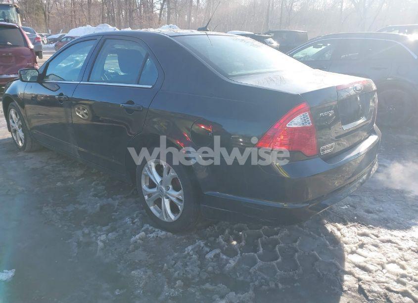 Photo 3 of 2012 Ford Fusion SE (VIN 3FAHP0HA2CR319387)