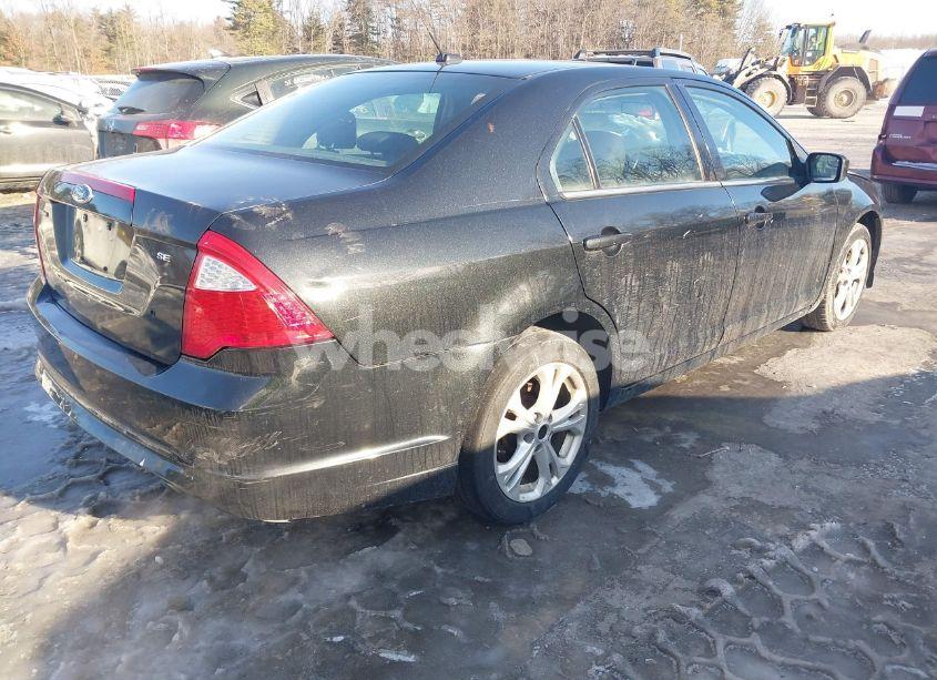 Photo 4 of 2012 Ford Fusion SE (VIN 3FAHP0HA2CR319387)