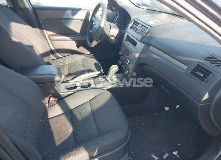 Photo 5 of 2012 Ford Fusion SE (VIN 3FAHP0HA2CR319387)