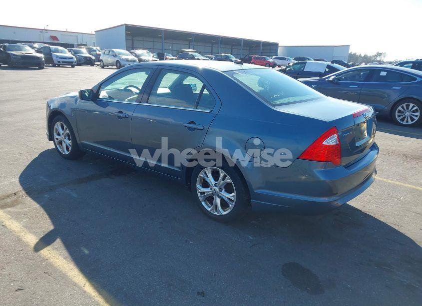 Photo 3 of 2012 Ford Fusion SE (VIN 3FAHP0HA2CR321432)