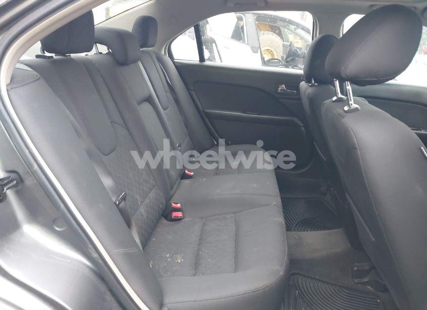 Photo 8 of 2012 Ford Fusion SE (VIN 3FAHP0HA2CR331457)