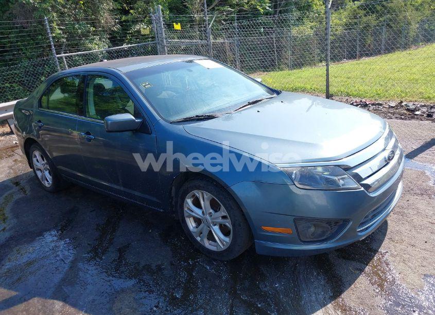 2012 Ford Fusion SE (VIN 3FAHP0HA2CR341244) main photo