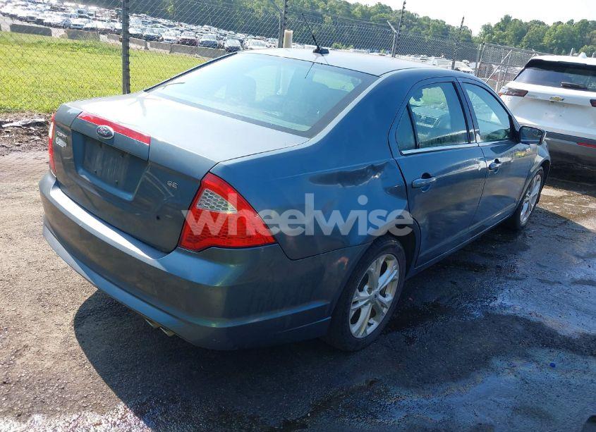 Photo 4 of 2012 Ford Fusion SE (VIN 3FAHP0HA2CR341244)