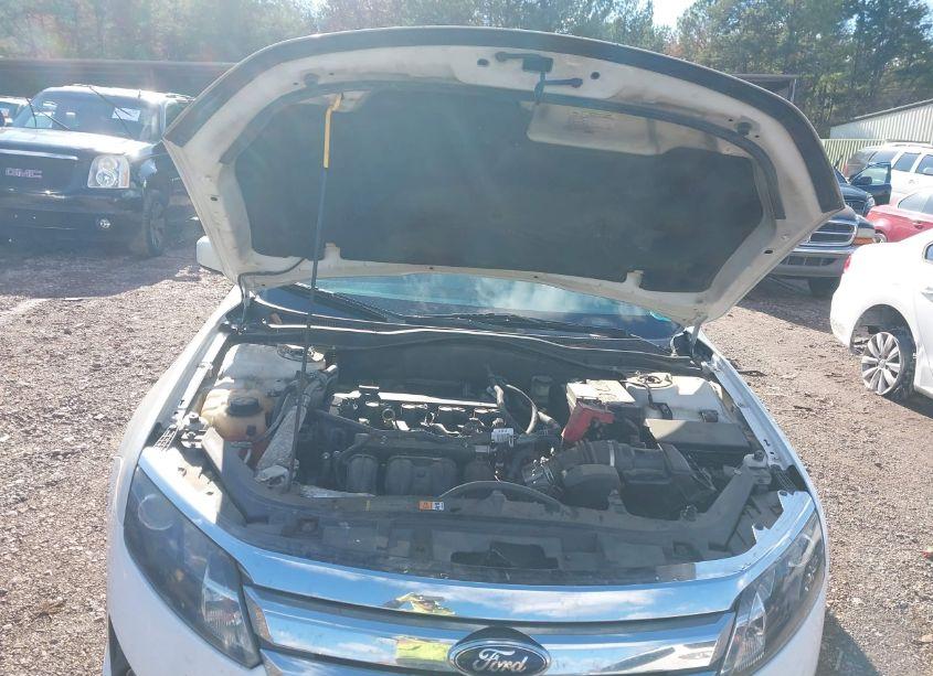 Photo 10 of 2012 Ford Fusion SE (VIN 3FAHP0HA2CR345679)