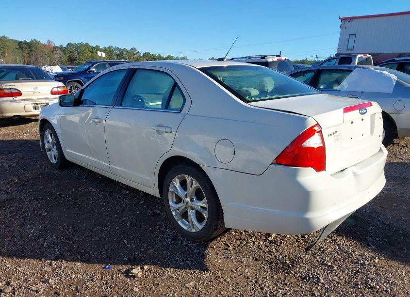 Photo 3 of 2012 Ford Fusion SE (VIN 3FAHP0HA2CR345679)