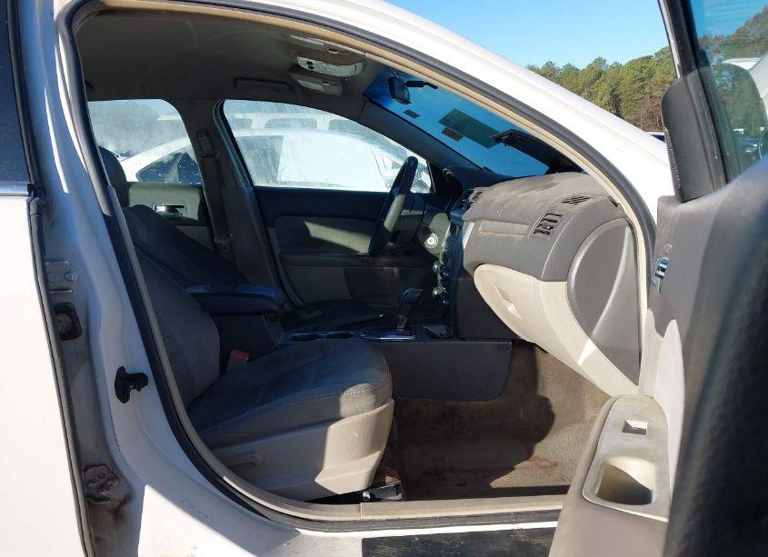 Photo 5 of 2012 Ford Fusion SE (VIN 3FAHP0HA2CR345679)