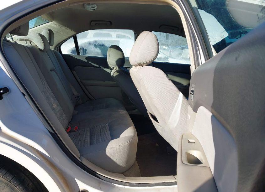 Photo 8 of 2012 Ford Fusion SE (VIN 3FAHP0HA2CR345679)