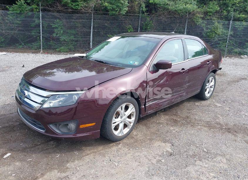 Photo 2 of 2012 Ford Fusion SE (VIN 3FAHP0HA2CR371330)