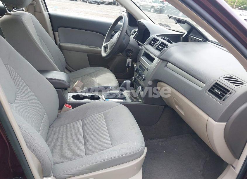 Photo 5 of 2012 Ford Fusion SE (VIN 3FAHP0HA2CR371330)