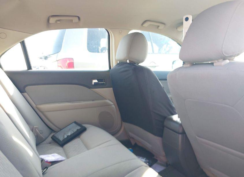 Photo 8 of 2012 Ford Fusion SE (VIN 3FAHP0HA2CR381713)