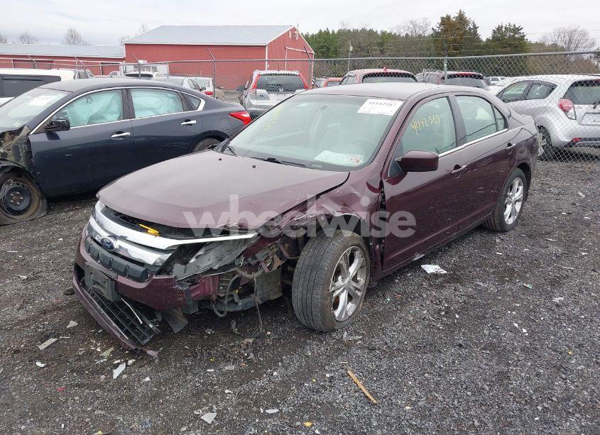 Photo 2 of 2012 Ford Fusion SE (VIN 3FAHP0HA2CR388628)