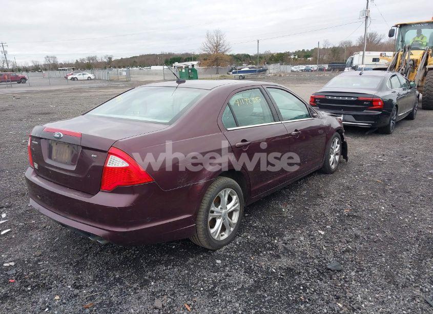 Photo 4 of 2012 Ford Fusion SE (VIN 3FAHP0HA2CR388628)