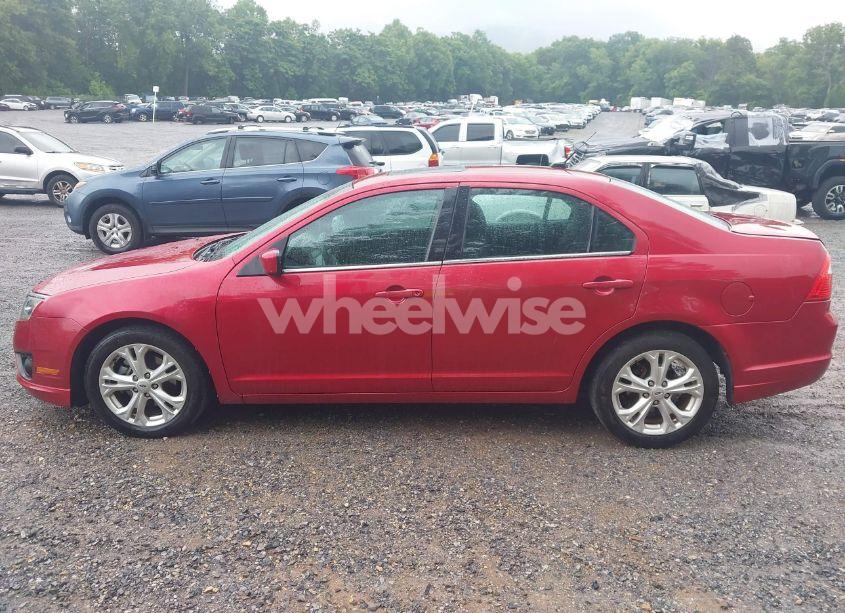 Photo 15 of 2012 Ford Fusion SE (VIN 3FAHP0HA2CR392890)