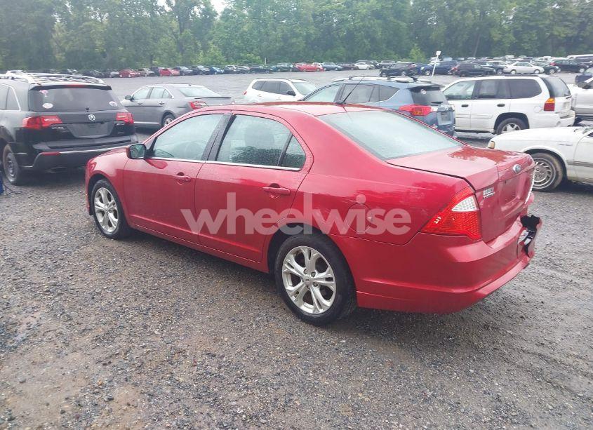 Photo 3 of 2012 Ford Fusion SE (VIN 3FAHP0HA2CR392890)