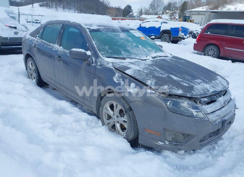 2012 Ford Fusion SE (VIN 3FAHP0HA2CR417707) main photo