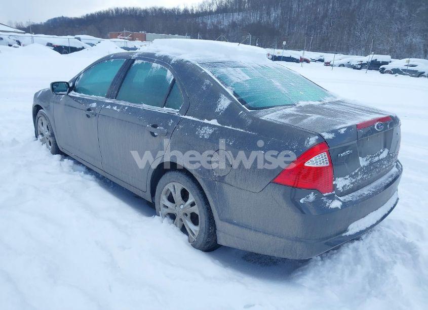 Photo 3 of 2012 Ford Fusion SE (VIN 3FAHP0HA2CR417707)