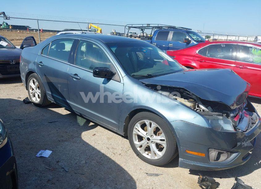 2012 Ford Fusion SE (VIN 3FAHP0HA2CR437066) main photo