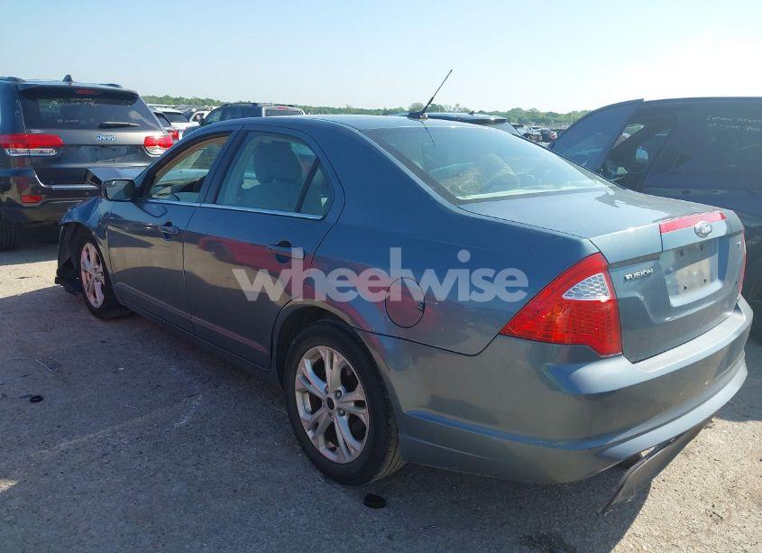 Photo 3 of 2012 Ford Fusion SE (VIN 3FAHP0HA2CR437066)