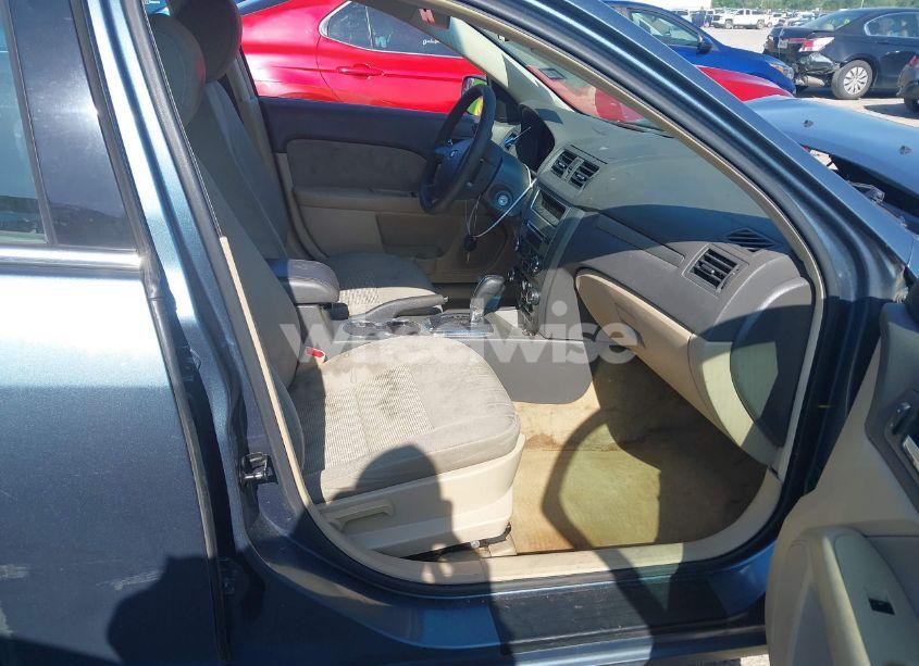 Photo 5 of 2012 Ford Fusion SE (VIN 3FAHP0HA2CR437066)