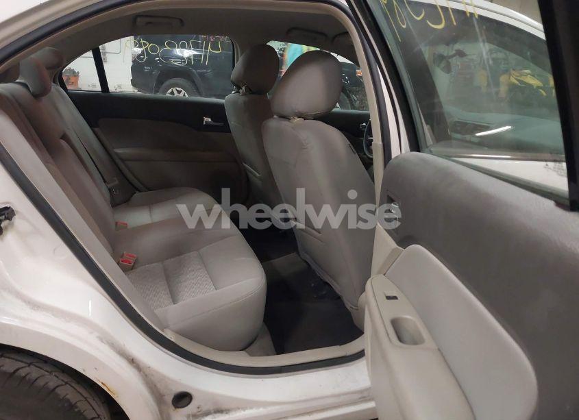 Photo 8 of 2012 Ford Fusion SE (VIN 3FAHP0HA2CR441652)