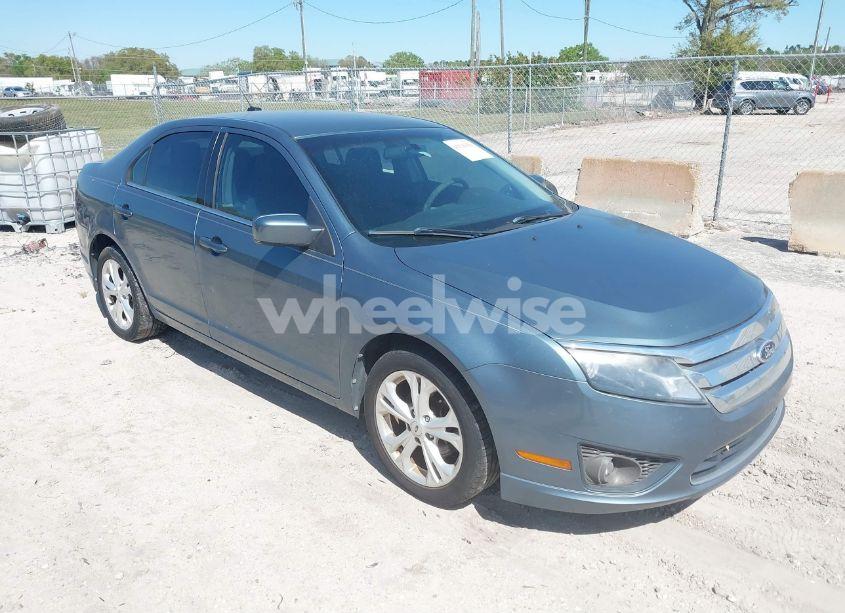 2012 Ford Fusion SE (VIN 3FAHP0HA2CR441702) main photo