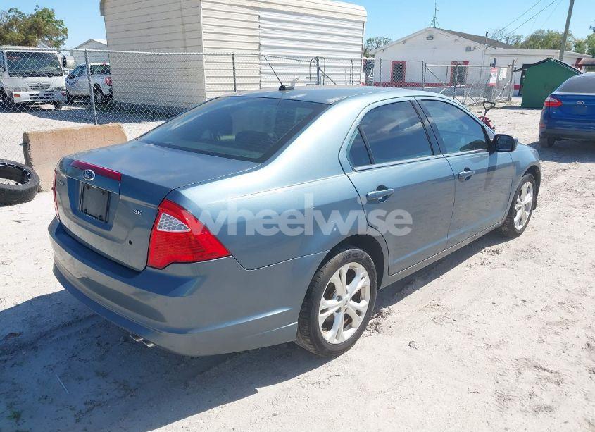 Photo 4 of 2012 Ford Fusion SE (VIN 3FAHP0HA2CR441702)