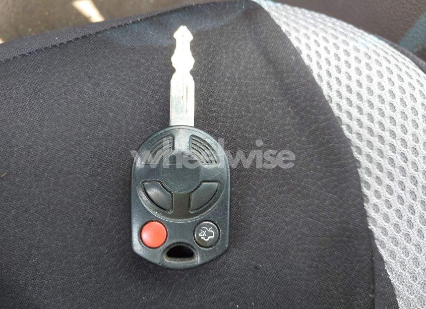 Photo 11 of 2010 Ford Fusion SE (VIN 3FAHP0HA3AR141275)