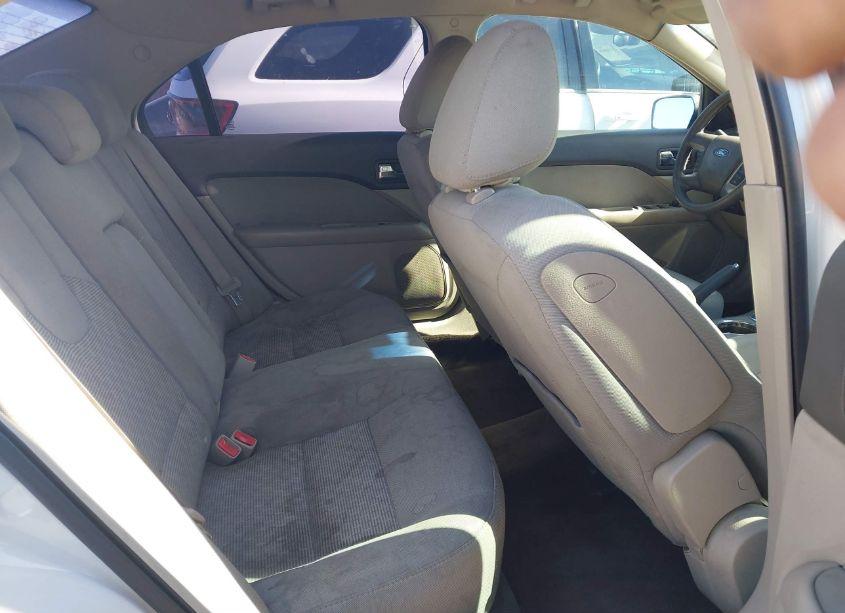 Photo 8 of 2010 Ford Fusion SE (VIN 3FAHP0HA3AR155225)