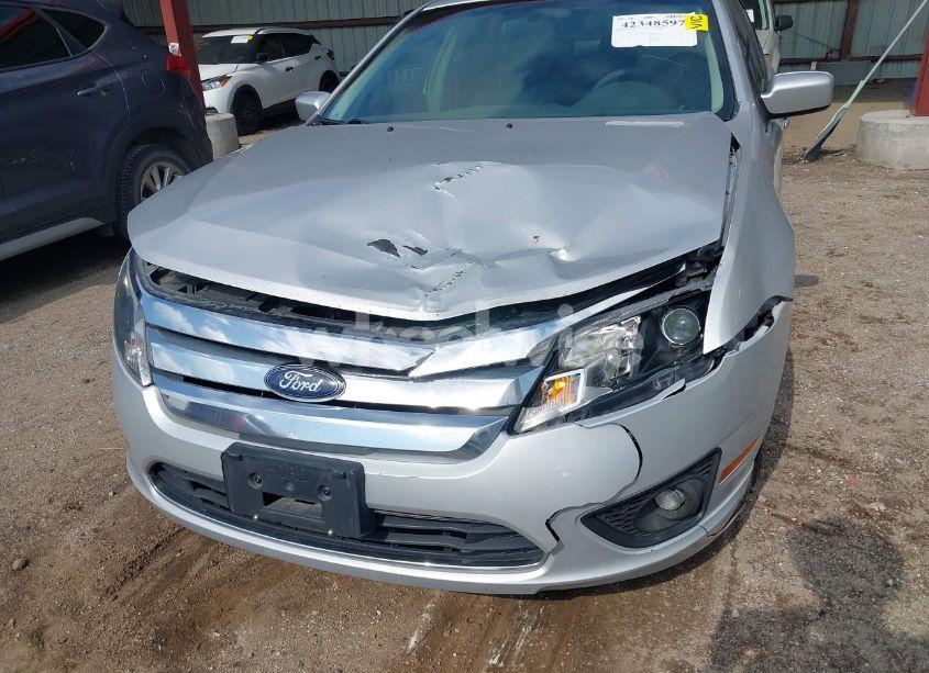 Photo 6 of 2010 Ford Fusion SE (VIN 3FAHP0HA3AR163647)