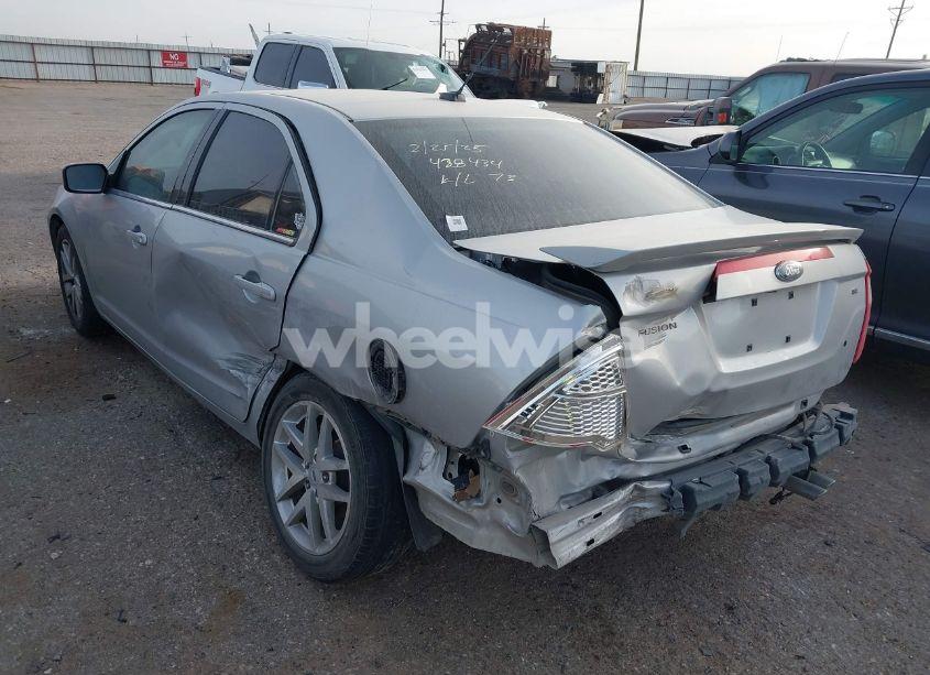 Photo 3 of 2010 Ford Fusion SE (VIN 3FAHP0HA3AR169366)