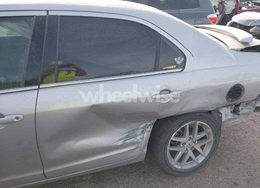 Photo 6 of 2010 Ford Fusion SE (VIN 3FAHP0HA3AR169366)