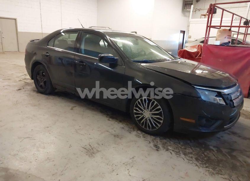 2010 Ford Fusion SE (VIN 3FAHP0HA3AR169898) main photo