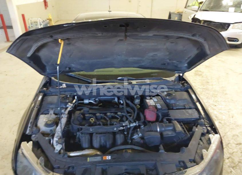 Photo 10 of 2010 Ford Fusion SE (VIN 3FAHP0HA3AR169898)